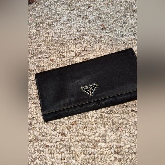 Authentic Prada Wallet - Picture 1 of 6